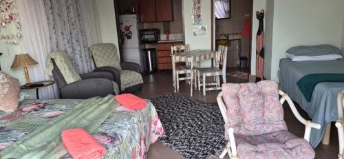 Gordon's Bay Hotel | Peacock Cove Self Catering Studio