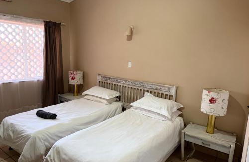 Tsantsabane Hotel | Postmasburg hotel