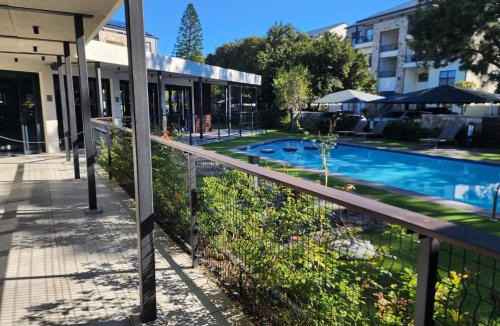 Firgrove Rural Apartment | Summer Set West