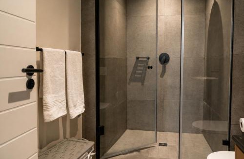 Century City Apartment | On Park 516 At Century City