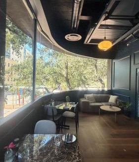 Cape Town City Centre Apartment | One Thibault Hotel - Business Studio