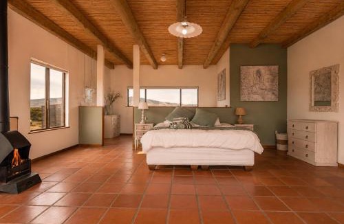 Pearly Beach House | The Log House