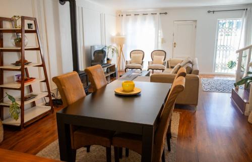 Claremont House | Stylish, Well Equipped Family Home in Quiet Claremont with Mountain Views