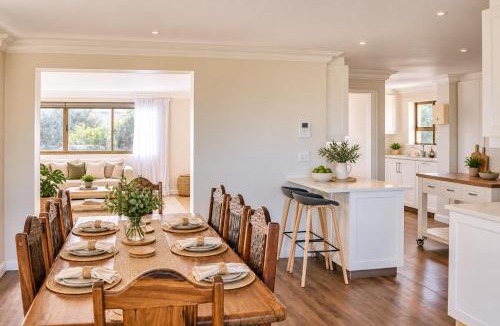 Sandbaai Apartment | The West End Hermanus
