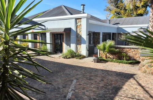 Boksburg Hotel | Fly Inn Lodge & Conference Center, Boksburg North