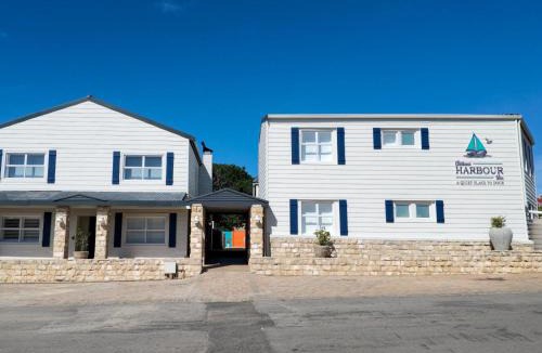 Still Bay Hotel | Stilbaai Harbour Inn