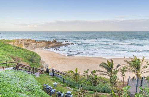 Shaka's Rock Hotel | Sala Beach House