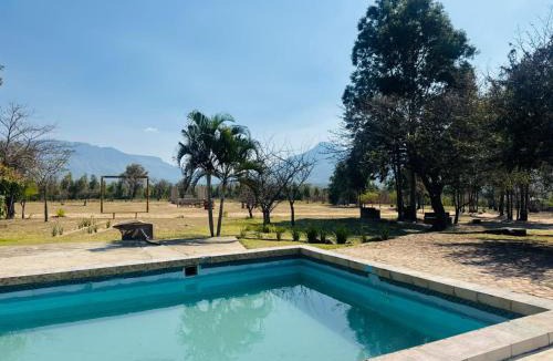 Acornhoek Cabin | Moholoholo Lodge
