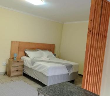 Germiston Apartment | Junior's Guest Apartments