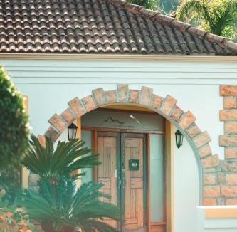 Kleinmond House | Villa Chad Luxury Guesthouse