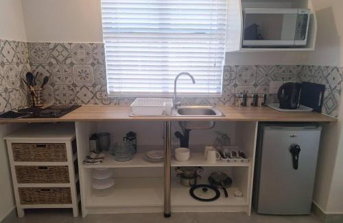 Bloubergstrand Villa | Spray Villa Cozy Cottage