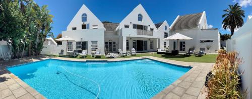 Saint Francis Bay House | Adrift Guesthouse