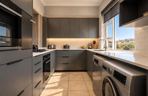 Pinnacle Point Apartment | The View Penthouse - Pinnacle Point Estate