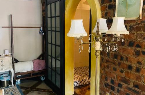 Hillcrest Bed & Breakfast | Frangelica