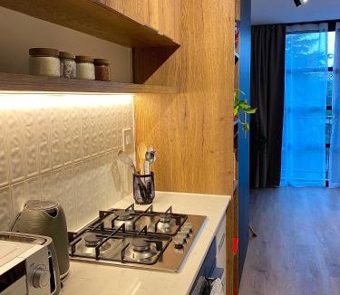 Parkwood Apartment | Rosebank Haus- rooftop living, business & leisure
