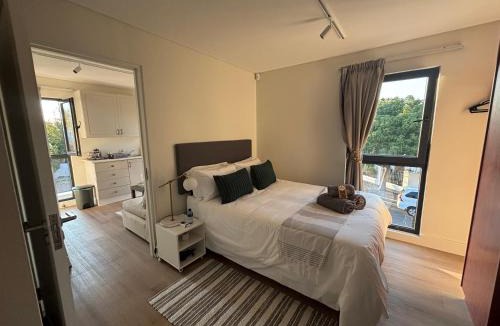 Die Boord Apartment | Bon Chretien - modern with huge bathroom in Die Boord