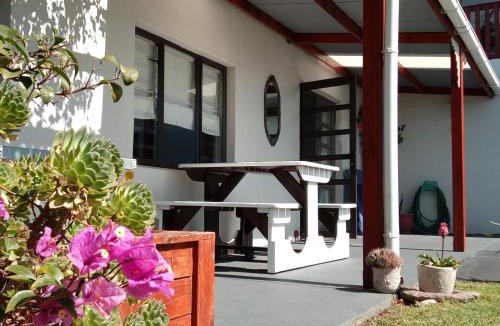 Bredasdorp House | 7 on South