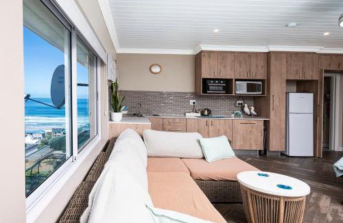 Glentana Apartment | Pearl White Sands