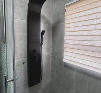 Evander House | Willows