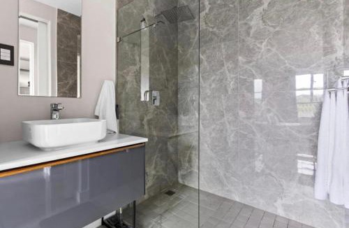 Houghton Estate Apartment | Apartments in Johannesburg, South Africa