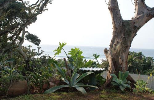 Mtwalume Villa | Sea Breeze Ocean Views & Beachside Retreat
