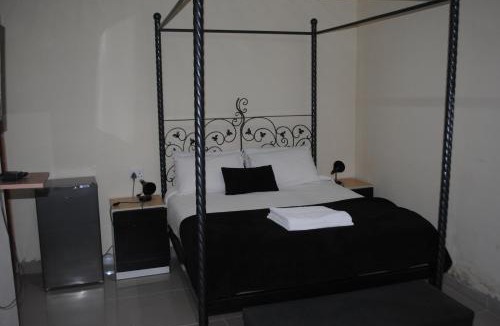 Polokwane Cabin | M and E Lodge