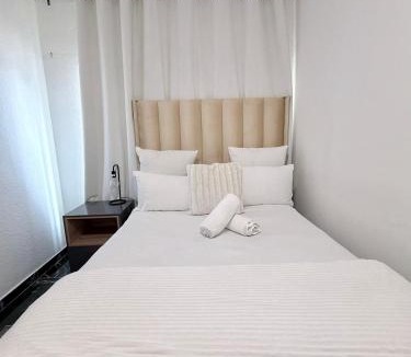 Kempton Park House | uSiba Hotel