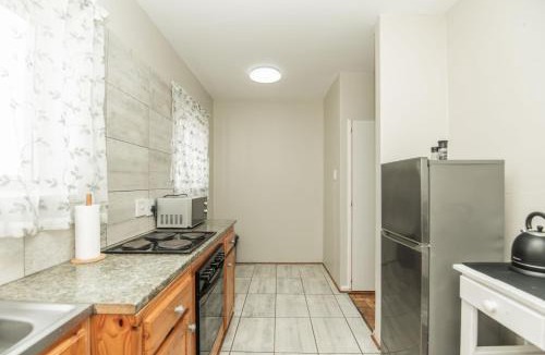 Pollok Beach Apartment | 18 at Brightways