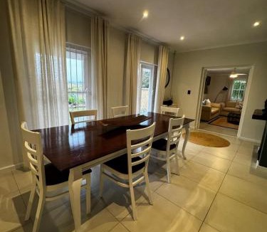 Koelenhof Apartment | Cottage at Kanu Wines