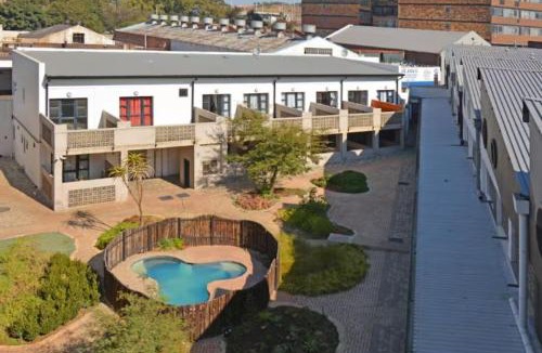 Downtown Johannesburg Apartment | My Jozi central studio - Maboneng