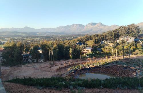 Mountainside Apartment | Watsonia Mountain View - amazing 270 degree mountain views