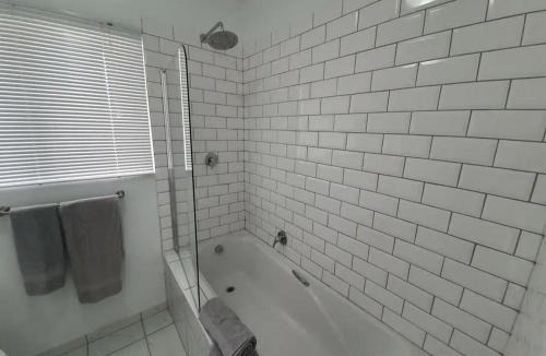 Umhlali Apartment | Sheffield Suite 3