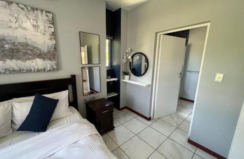 Umhlali House | Sheffield Suite 1