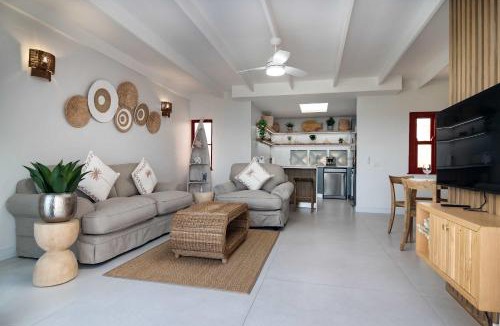 Shaka's Rock Apartment | Ocean Dream at 5 Thira