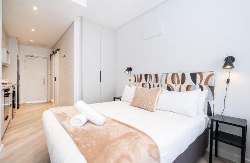 Paarl Apartment | 233 Paarl - Studio With Onsite Parking & Comforts