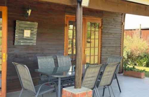 Okhahlamba House | Finningley Farms Self-Catering Farmstays