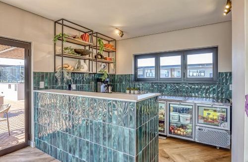 Parkwood Apartment | Poppy Horizon I Rosebank I Saxon Square