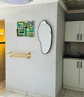 Moses Kotane Apartment | Amza guest room