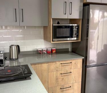 Kloof Apartment | Linlee Place 2