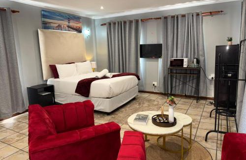 Garsfontein Hotel | De'Lush Oasis