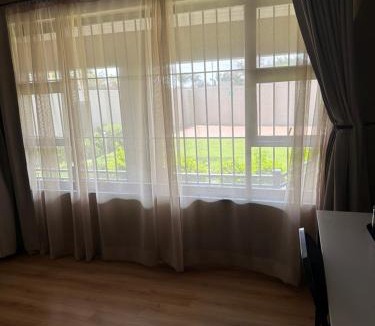 Kempton Park Bed & Breakfast | Host hub guest house Glen marais