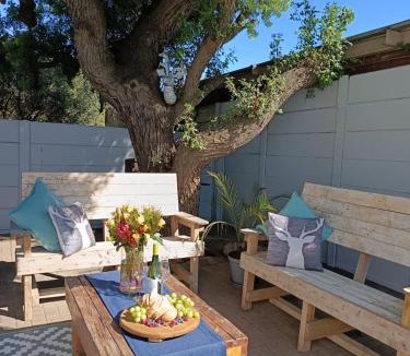 Strand Apartment | Naweek-Tassie
