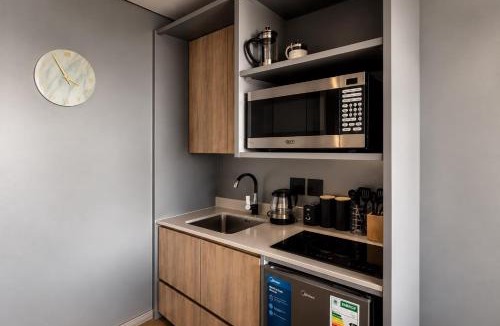 Cape Town City Centre Apartment | One Thibault Hotel - Business Studio - Central Cape Town City