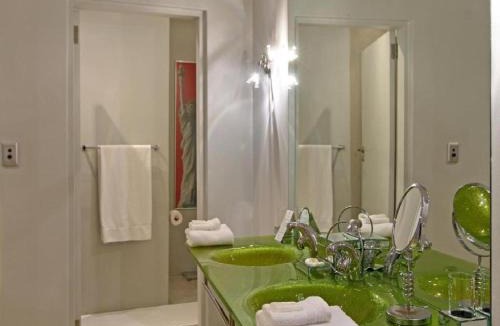 Trafalgar Hotel | Days At Sea Beach Lodge