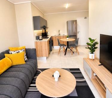 Boksburg Apartment | Hlubi at Lifestyle Estate with restaurant and work-station