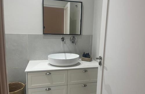 Cape Town Hotel | Vine and Valley Mini