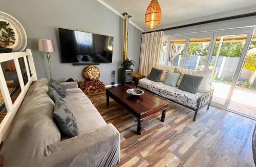 Muizenberg House | Derby