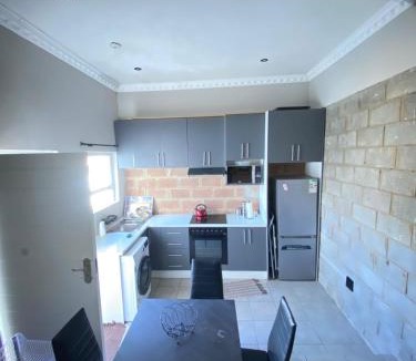 Port Elizabeth House | South End cottage