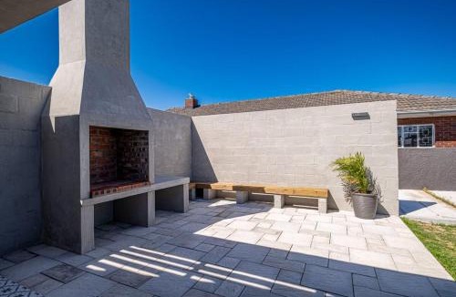 Newton Park Villa | The Shirley Too