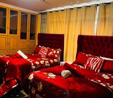 Cape Town House | Annika sleep & Go Rondebosch East capetown